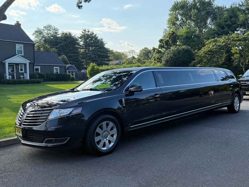 A Legacy of Excellence Since 1960 | About Us | Arrow Limousine