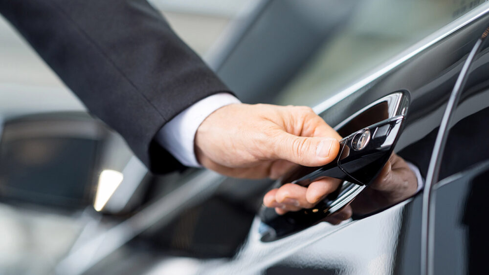 What We’re Looking For | Apply Now | Arrow Limousine