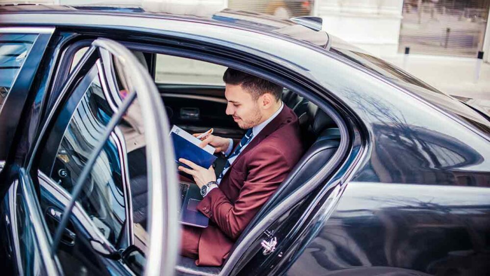 Corporate Travel | Services | Arrow Limousine